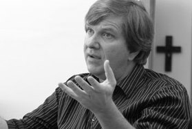 the Iconocast: Fr. John Dear, S.J. (episode 20) – WWW.JESUSRADICALS.COM