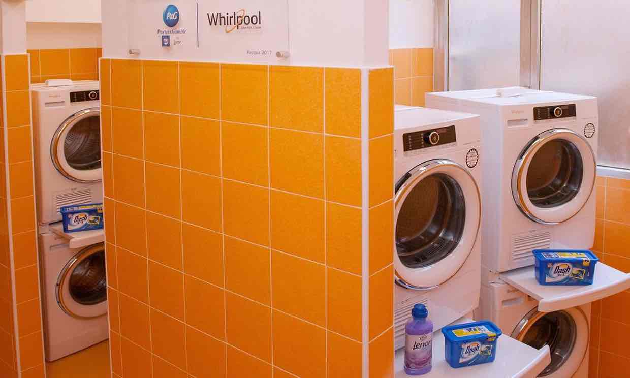 Pope opens free launderette for Rome’s homeless people